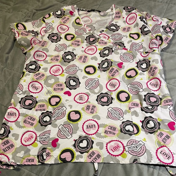 Women’s used scrub top lg - Picture 1 of 1